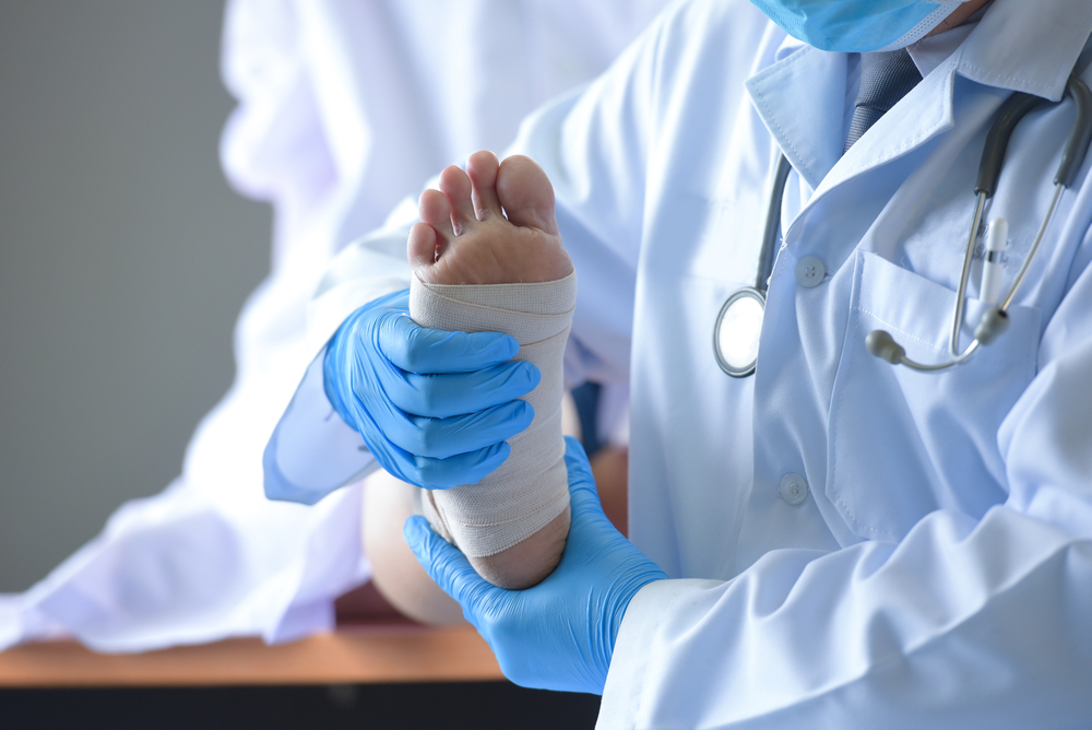 Handling Foot Pain And Knowing When To Seek Help From A Bellevue Podiatrist